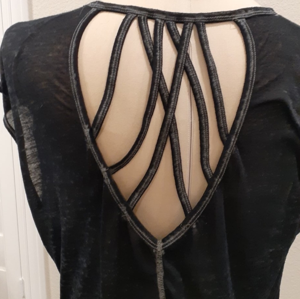 Semi sheer active top